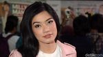 Senyum Manis Titi Kamal yang Awet Muda