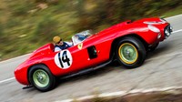 Ferrari 290 MM kelahiran 1956 berhasil terlelang mencapai USD 22 jutaan atau mencapai Rp 321 miliaran saat dilelang dirumah lelang Petersen Automotive Museum di Los Angeles, California. Foto: Pool (Motortrend)