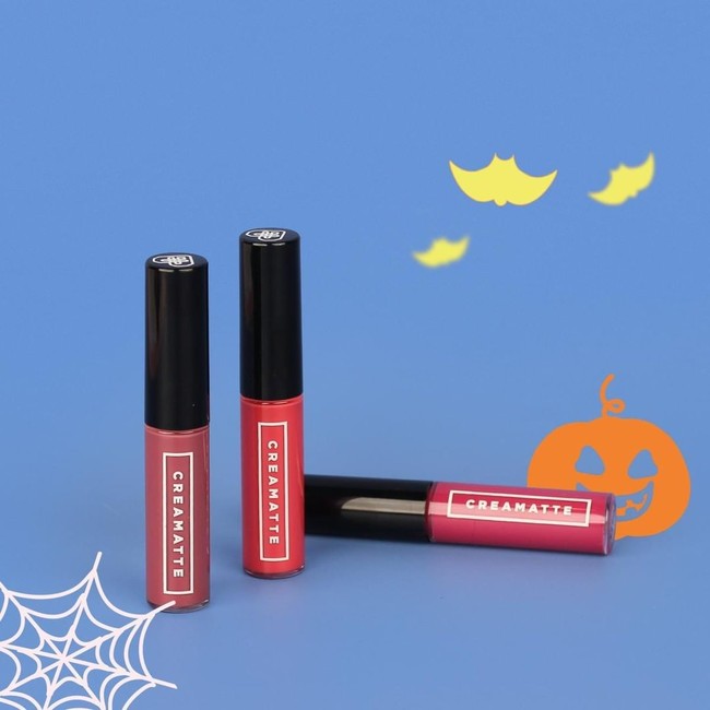 Lipstik dari brand lokal lain yang juga susut harga adalah Emina Creamatte berikut. Di Lazada Mall, lipstik bertekstur cremy ini diskon 33% menjadi Rp 31 ribuan. Foto: Instagram