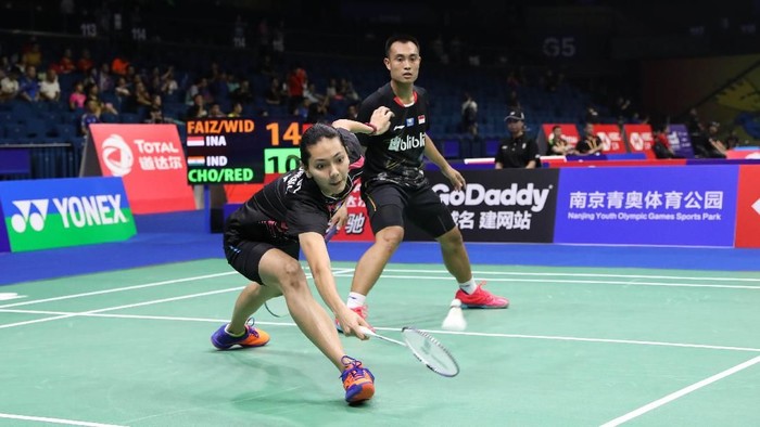 Hafiz Faizal/Gloria Emanuelle Widjaja