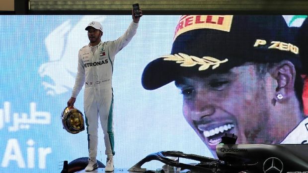 Lewis Hamilton meraih pole position GP Australia.