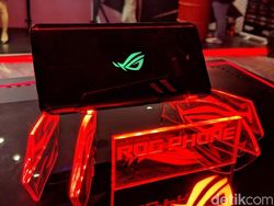 Penampilan Gahar Ponsel Gaming Asus ROG Phone