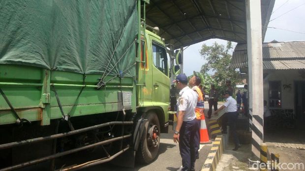Saat Laka di Brebes, Jembatan Timbang Ajibarang Tak Berfungsi 