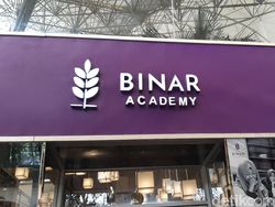 Mural Kecoa, Semut, dan Ular Ikut Mejeng di Kampus Baru Binar Academy