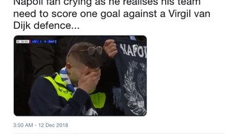 Fans Napoli yang sama kembali jadi bahan meme. Ia digambarkan menangis karena tahu seberapa sulitnya menembus pertahanan Liverpool. (Foto: Internet/Twitter)