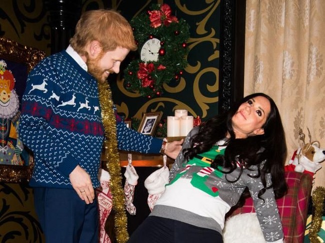 Museum Madame Tussauds, Berlin, Jerman menghadirkan sosok Meghan Markle dan Pangeran Harry yang dibuat menjadi patung lilin. Namun patung lilin tersebut berbeda dari wax figure biasanya yang hadir di Madame Tussauds. Patung lilin tersebut hidup.  Foto: Getty Images