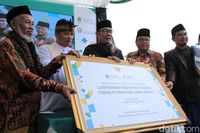 Ridwan Kamil Gulirkan Program Satu Pesantren Satu Produk