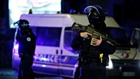 Kepolisian Prancis memburu pelaku penembakan di pasar Natal di Kota Strasbourg yang menewaskan tiga orang pada Selasa (11/12) malam. REUTERS/Vincent Kessler.