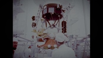 Voyager 2, dan Voyager 1, dipersiapkan untuk menjalankan misi selama lima tahun. Foto: NASA