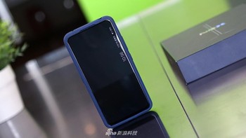 Vivo NEX Dual Display Edition akan dijual mulai 29 Desember mendatang. Dengan segala keunggulan tadi, ponsel ini dibanderol 4.998 yuan atau sekitar Rp 10,6 juta. Foto: Sina Mobile
