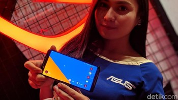 ROG Phone mulai dipasarkan Januari 2019, harganya mulai dari Rp 12,999 juta. Minat? Foto: Adi Fida Rahman/detikINET