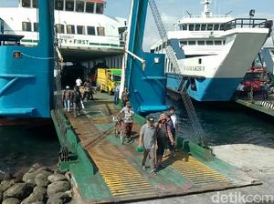 Ada Tsunami, Penyeberangan Kapal Merak-Bakauheni Tetap Aman
