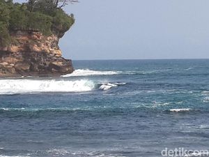 Perahu Dihantam Gelombang, Seorang Nelayan di Pacitan Hilang