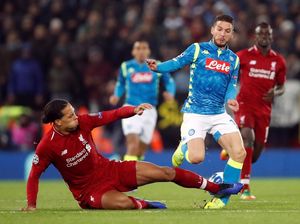 Ancelotti: Van Dijk Layak Dikartu Merah