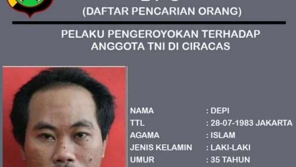 Depi Buron Pengeroyok Anggota TNI di Ciracas Ditangkap Polisi Depi Buron Pengeroyok Anggota TNI di Ciracas Ditangkap Polisi