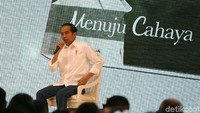 Buku tersebut menceritakan tentang kehidupan pribadi, keluarga serta kepemimpinan Jokowi sebagai presiden.