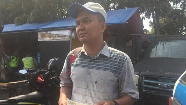 Habibi, seorang warga menyebut pelayanan di Polsek Ciracas sudah berjalan lancar.