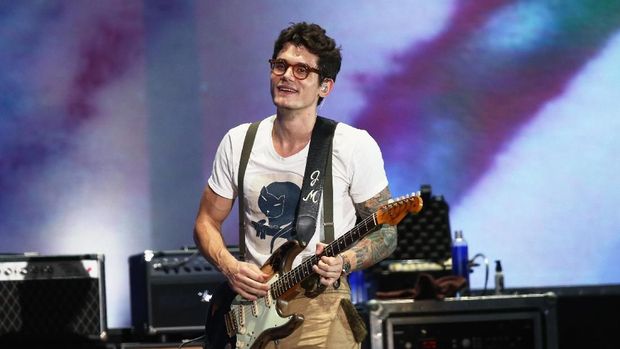 LOS ANGELES, CA - AUGUST 31:  Musician John Mayer performs on the Marilyn Stage during day 2 of the 2014 Budweiser Made in America Festival at Los Angeles Grand Park on August 31, 2014 in Los Angeles, California.  (Photo by Christopher Polk/Getty Images for Anheuser-Busch)