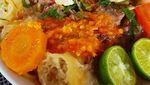 Sluurp! Segar Gurih Soto Mie Bogor Buat Hangatkan Badan Pagi Ini