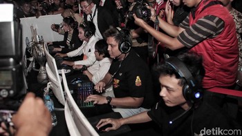 Generasi milenial diharapkan mampu bersinergi mengembangkan ekosistem industri games nasional. Dalam festival games ini, terdapat juga talk show dan coaching clinic dengan tema “Peran Millennials dalam Membangun Industri Games Indonesia di Masa Depan” dengan narasumber yang telah berkarya di industri games Indonesia.