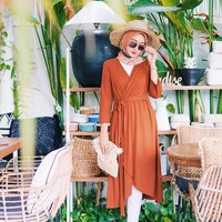 Dian mengaku sangat dimotivasi oleh trainer-nya. Meskipun olahraganya cukup ketat dan keras, ia tetap semangat karena hasilnya bisa terlihat dengan cepat. Foto: Instagram/DianPelangi