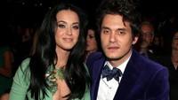 Namun Katy Perry lah yang jadi pelabuhan terlamanya, mereka berdua bersama selama empat tahun dan menghasilkan lagu Who You Love. Christopher Polk/Getty Images for NARAS
