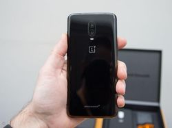 Melihat Si Garang OnePlus 6T Edisi McLaren, RAM-nya 10 GB