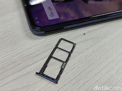 Unboxing Zenfone Max Pro M2 yang Siap Goda Kantongmu