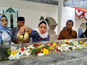 Soeharto Guru Besar Koruptor? Titiek: KKN Lebih Marak Sekarang