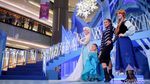 Melihat Aksi Elsa dan Anna Frozen Menghibur Anak-anak di Mal Jakarta