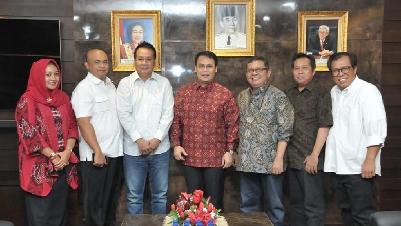 Film Tentang Taufiq Kiemas akan Tayang di Bioskop pada 2019 Film Tentang Taufiq Kiemas akan Tayang di Bioskop pada 2019
