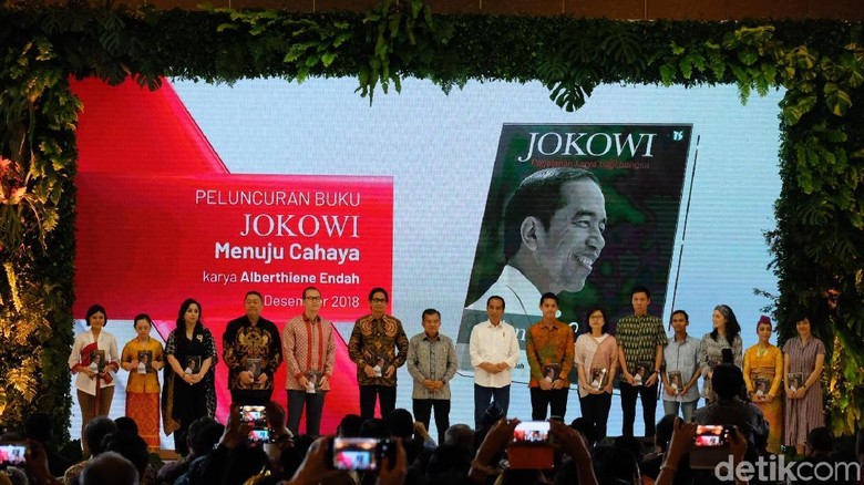 Cerita Jokowi Kecil Digusur dari Rumahnya di Pinggir Kali Cerita Jokowi Kecil Digusur dari Rumahnya di Pinggir Kali