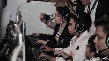 Menteri BUMN RI Rini Soemarno mengapresiasi peran aktif Telkom dalam menggali potensi generasi muda, khususnya karyawan milenial BUMN. Menurutnya, melalui program Spirit of Millennials, kementerian BUMN berusaha memaksimalkan potensi karyawan milenial setiap BUMN agar bisa menjadi aktor utama perubahan positif baik bagi perusahaan maupun bagi Indonesia.