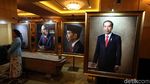 Deretan Potret Jokowi dan Keluarga Dipamerkan di Hotel Mulia