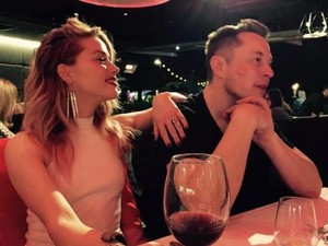 Amber Heard Mengaku Kepincut Elon Musk: Dia Gentleman