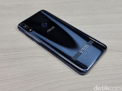 Unboxing Zenfone Max Pro M2 yang Siap Goda Kantongmu