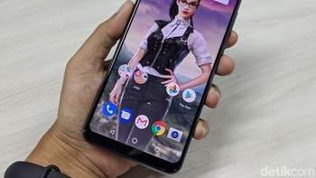 Bagian layar ini dilindungi Corning Gorilla Glass 6. Foto: Adi Fida Rahman/detikINET