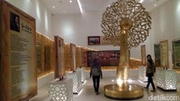  Museum ini dinamakan Gusjigang, mengambil dari falsafah hidup masyarakat Kudus. Gusjigang adalah akronim bagus, ngaji, dagang. Bagus akhlaknya (spiritual), pinter ngaji (intelektual) dan pandai berdagang (entrepreneurship). (Akrom/detikTravel)