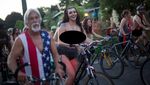 Mengintip Gowes Sepeda Bugil yang Kontroversial di AS