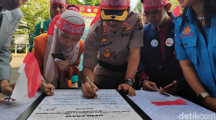 Mahasiswa dan Rektor Se-Jaksel Deklarasi Berantas Narkoba