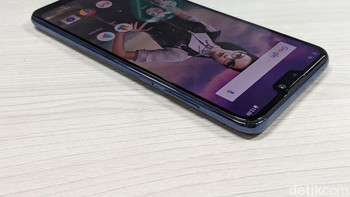 Ponsel ini ditenagai Snapdragon 660.   Foto: Adi Fida Rahman/detikINET
