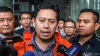 KPK menduga Irvan meminta atau memotong 14,5 persen dari Rp 46,8 miliar DAK tersebut. Sementara itu, bagian khusus untuk Irvan adalah 7 persen atau sekitar Rp 3,2 miliar.