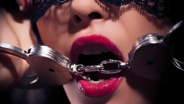 Jinsiy aloqani ovqat bilan kotaring