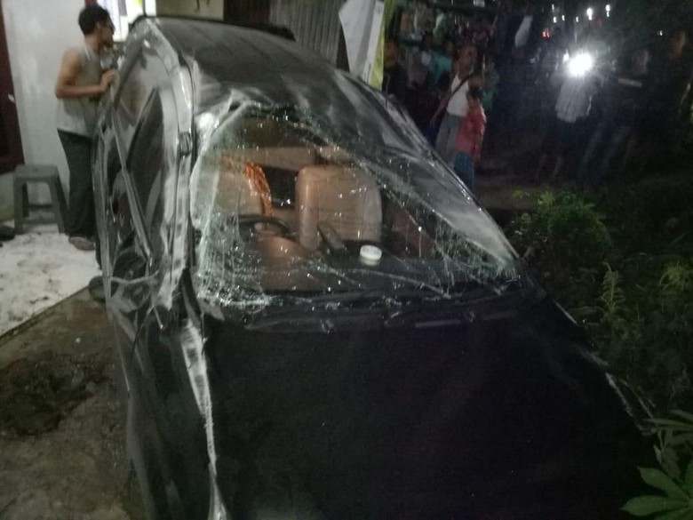 Kecelakaan Lalu Lintas di Jakbar, Seorang Perempuan Terluka Kecelakaan Lalu Lintas di Jakbar, Seorang Perempuan Terluka