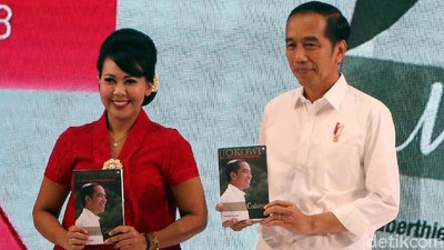 Jokowi Hadiri Peluncuran Buku Jokowi Menuju Cahaya