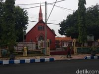 Cuma 2 di Dunia, Ini Gereja Merah Kebanggaan Probolinggo