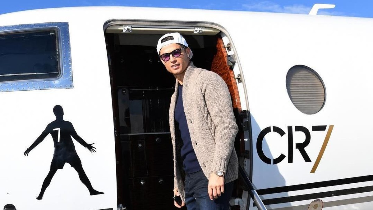 Cristiano Ronaldo di jet pribadinya. (Foto: Instagram/cristiano)