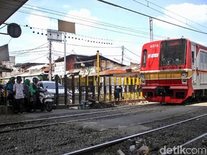 Basuki Sebut Perlintasan KA Sebidang Dihilangkan Bertahap