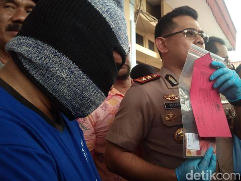 Jual PSK Online, Muncikari di Cirebon Ditangkap