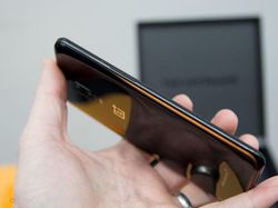 Melihat Si Garang OnePlus 6T Edisi McLaren, RAM-nya 10 GB